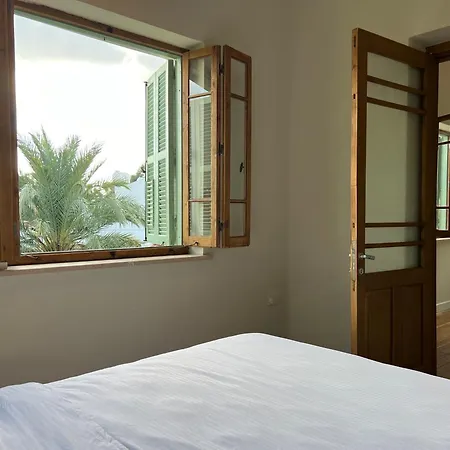 Hébergement de vacances 1947 Rescued Stone House