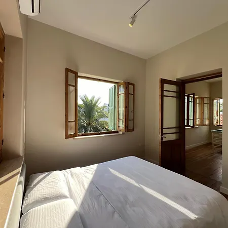 Hébergement de vacances 1947 Rescued Stone House