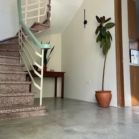 1947 Rescued Stone House Ferienhaus Nikosia