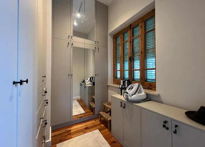 1947 Rescued Stone House 別荘 ニコシア