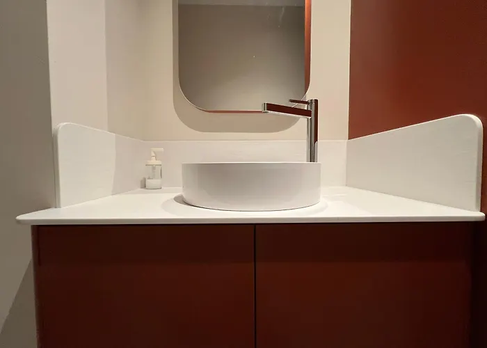 別荘 1947 Rescued Stone House ニコシア