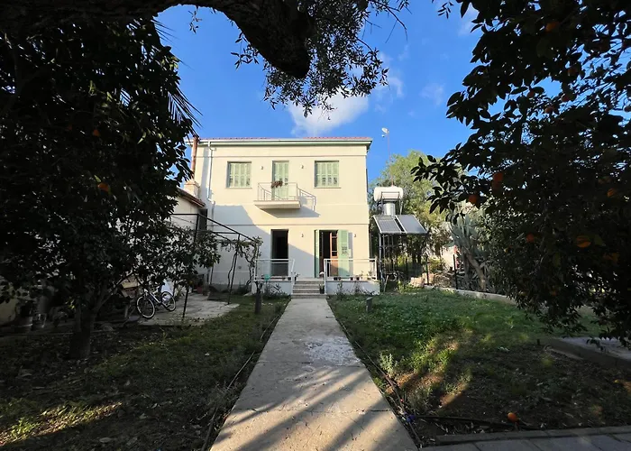 Prázdninový dům 1947 Rescued Stone House *