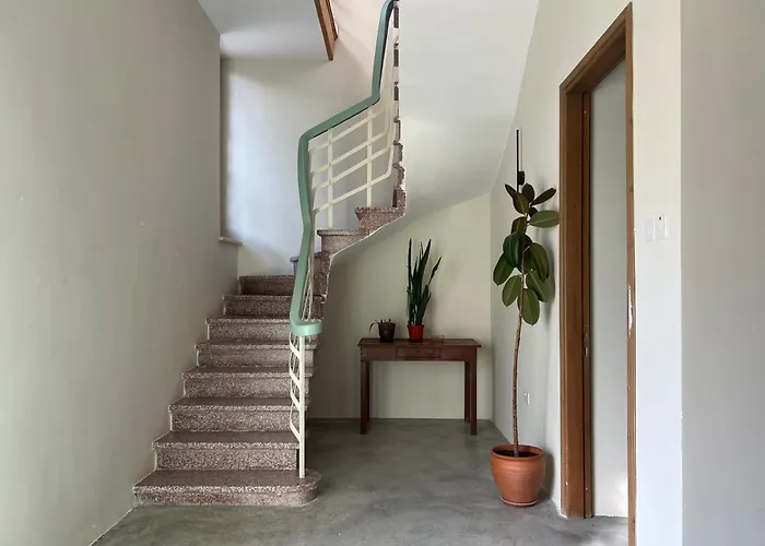 1947 Rescued Stone House Ferienhaus Nikosia