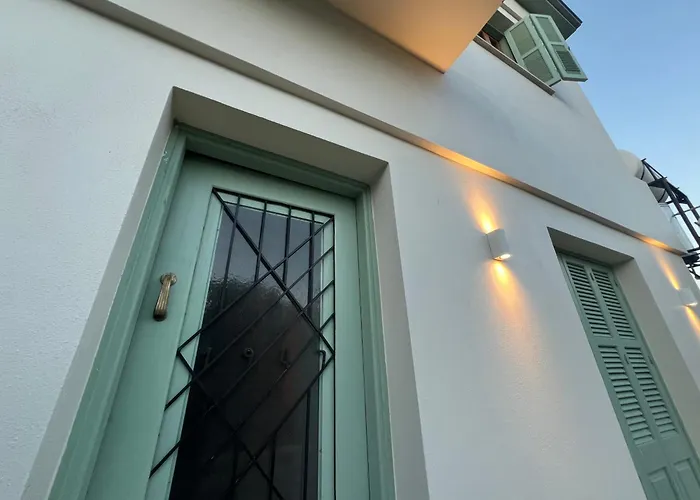 1947 Rescued Stone House Ferienhaus