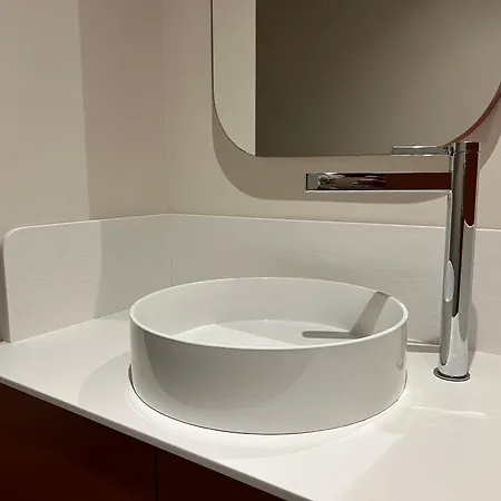 Dom wakacyjny 1947 Rescued Stone House *