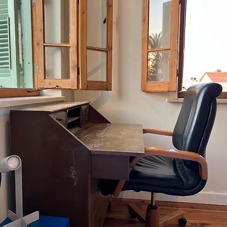 Dom wakacyjny 1947 Rescued Stone House